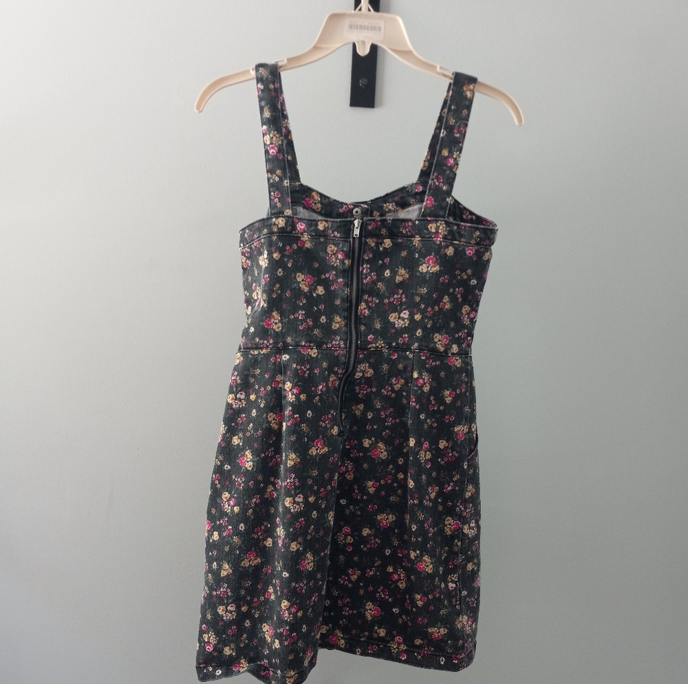 Cute Denim Patterned Dress - Picture 3 of 5